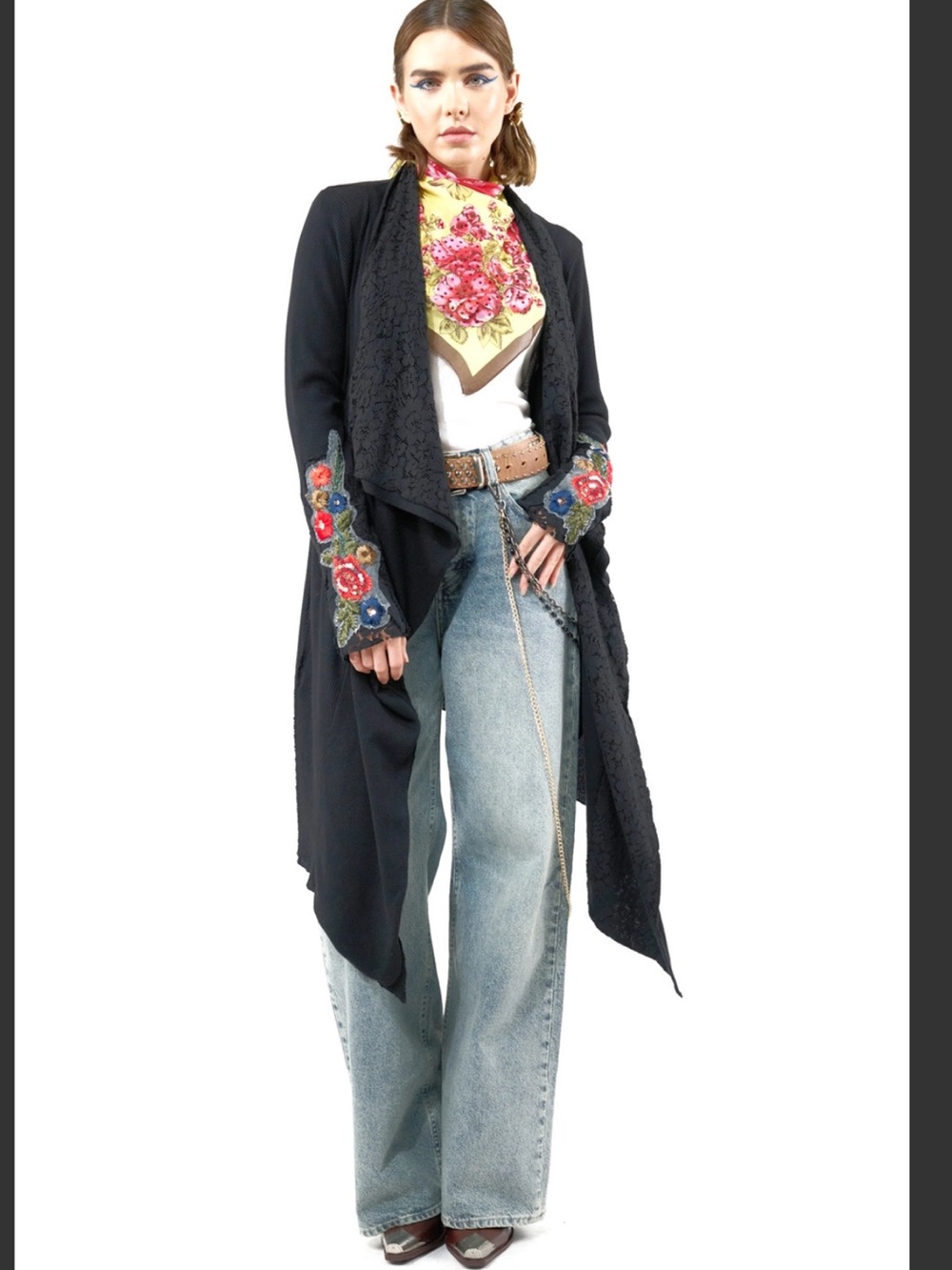 8A.NWT Aratta Traveling  Shawl-Black | Thermal Wrap | Cozy Travel Wear $198